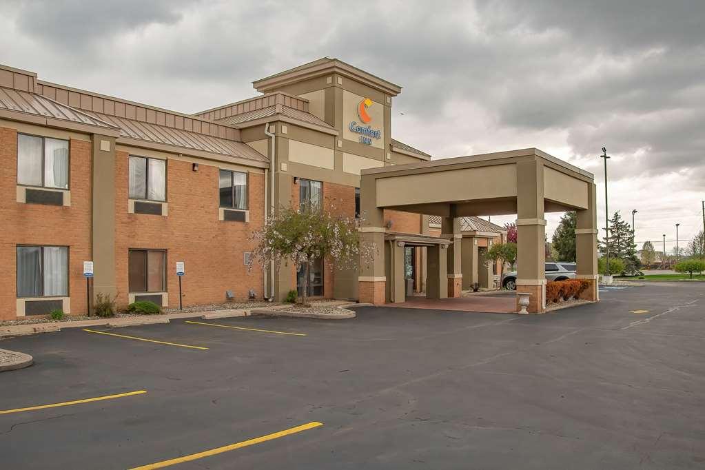Comfort Inn Huntington Near University Ngoại thất bức ảnh