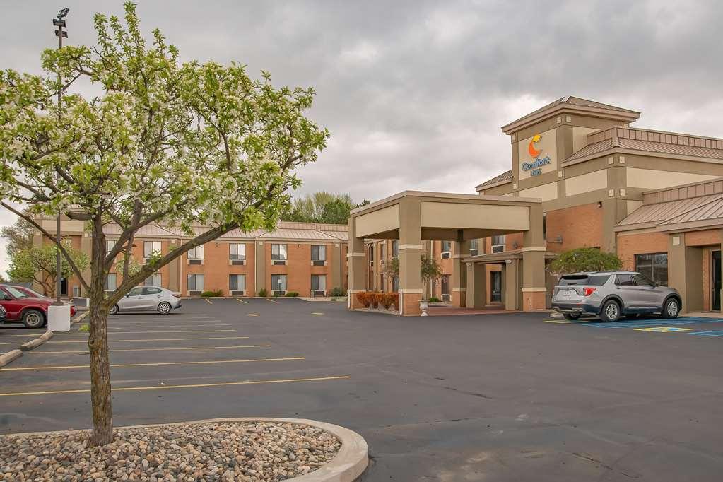 Comfort Inn Huntington Near University Ngoại thất bức ảnh
