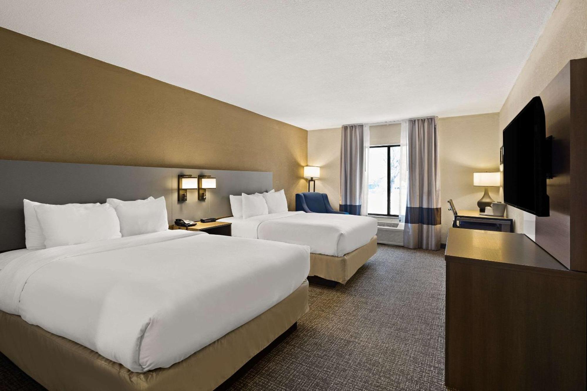 Comfort Inn Huntington Near University Ngoại thất bức ảnh