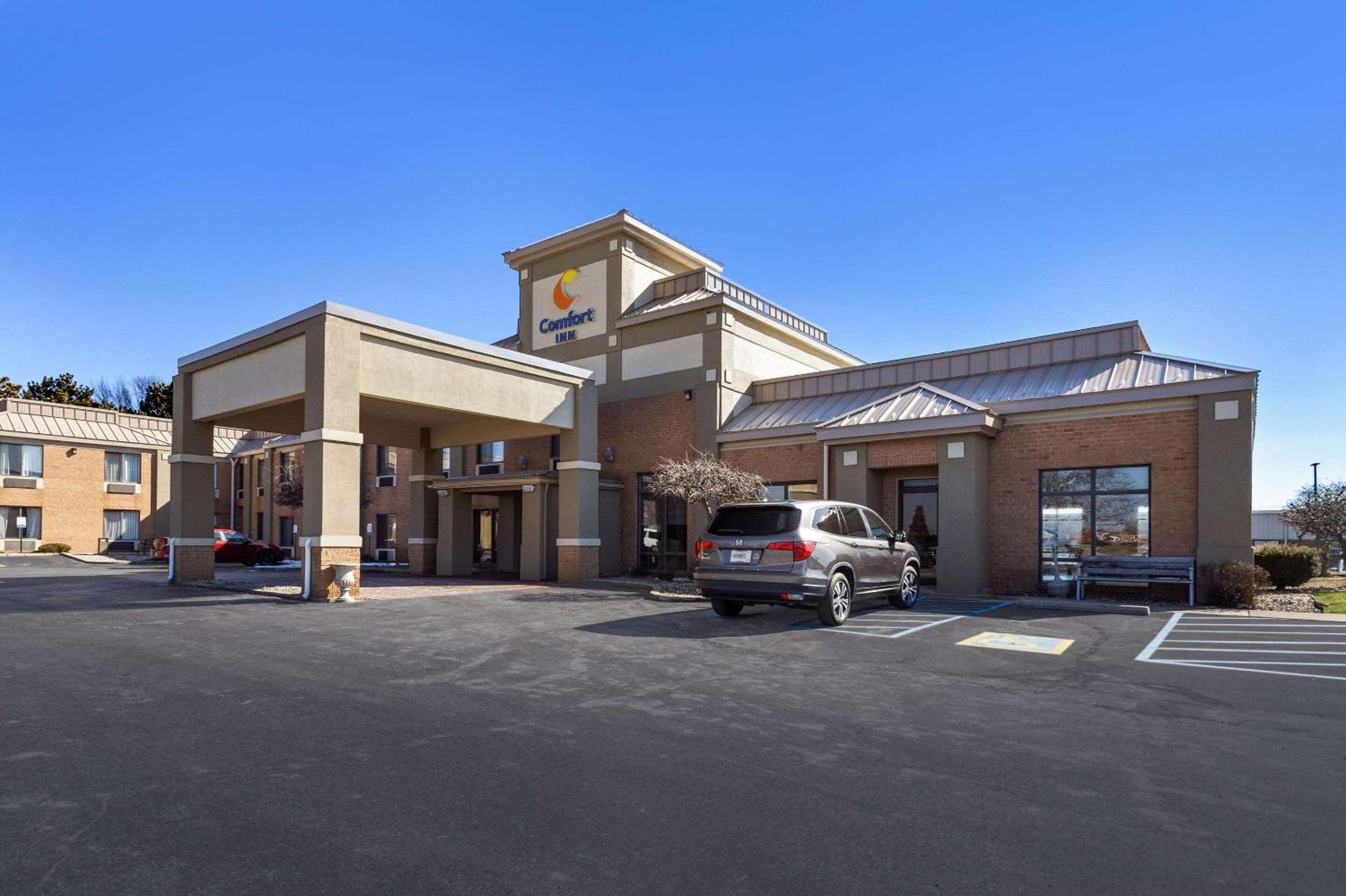 Comfort Inn Huntington Near University Ngoại thất bức ảnh