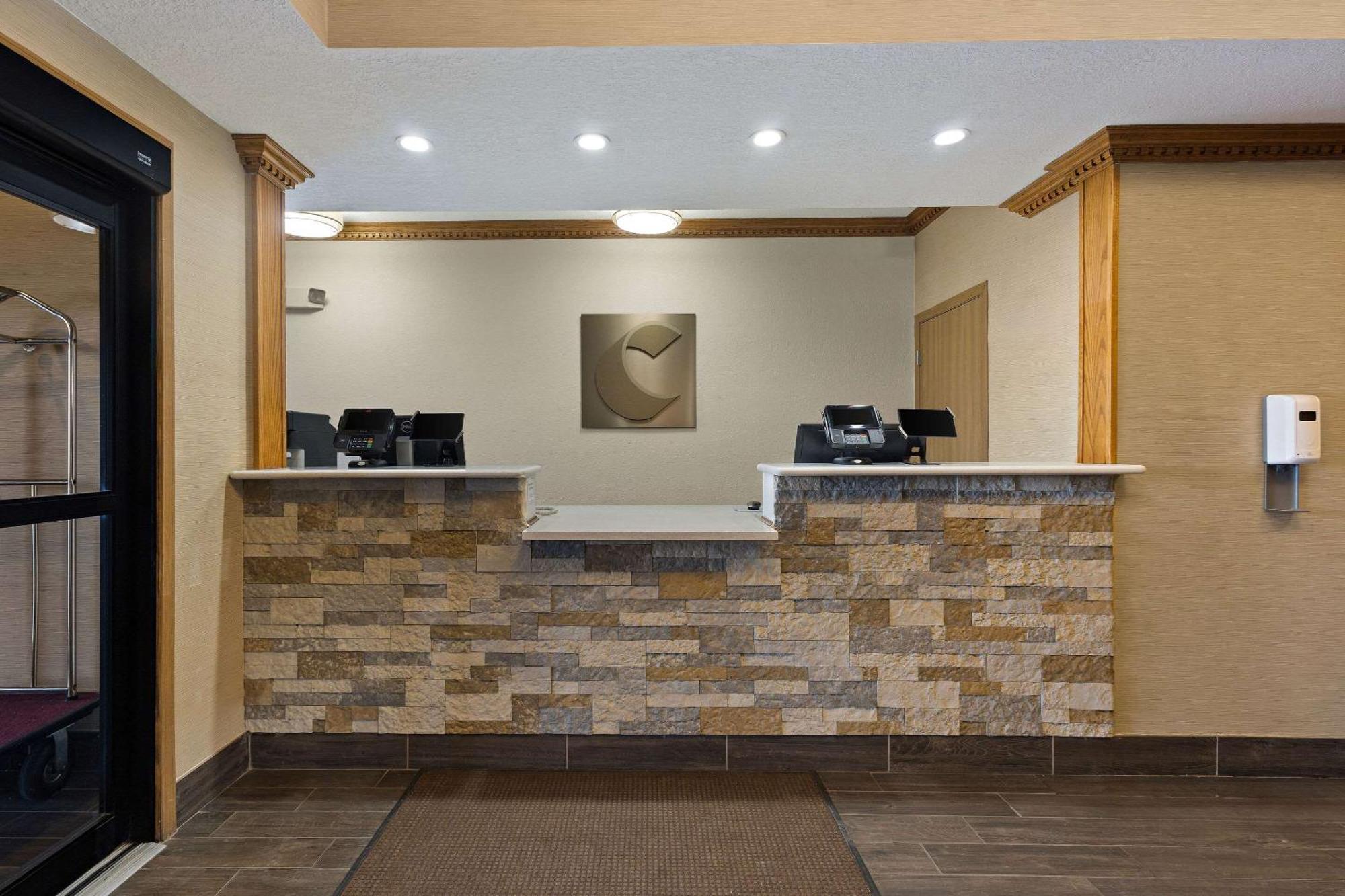 Comfort Inn Huntington Near University Ngoại thất bức ảnh