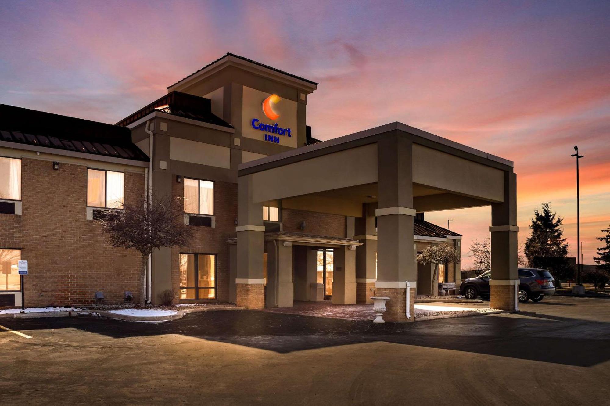 Comfort Inn Huntington Near University Ngoại thất bức ảnh
