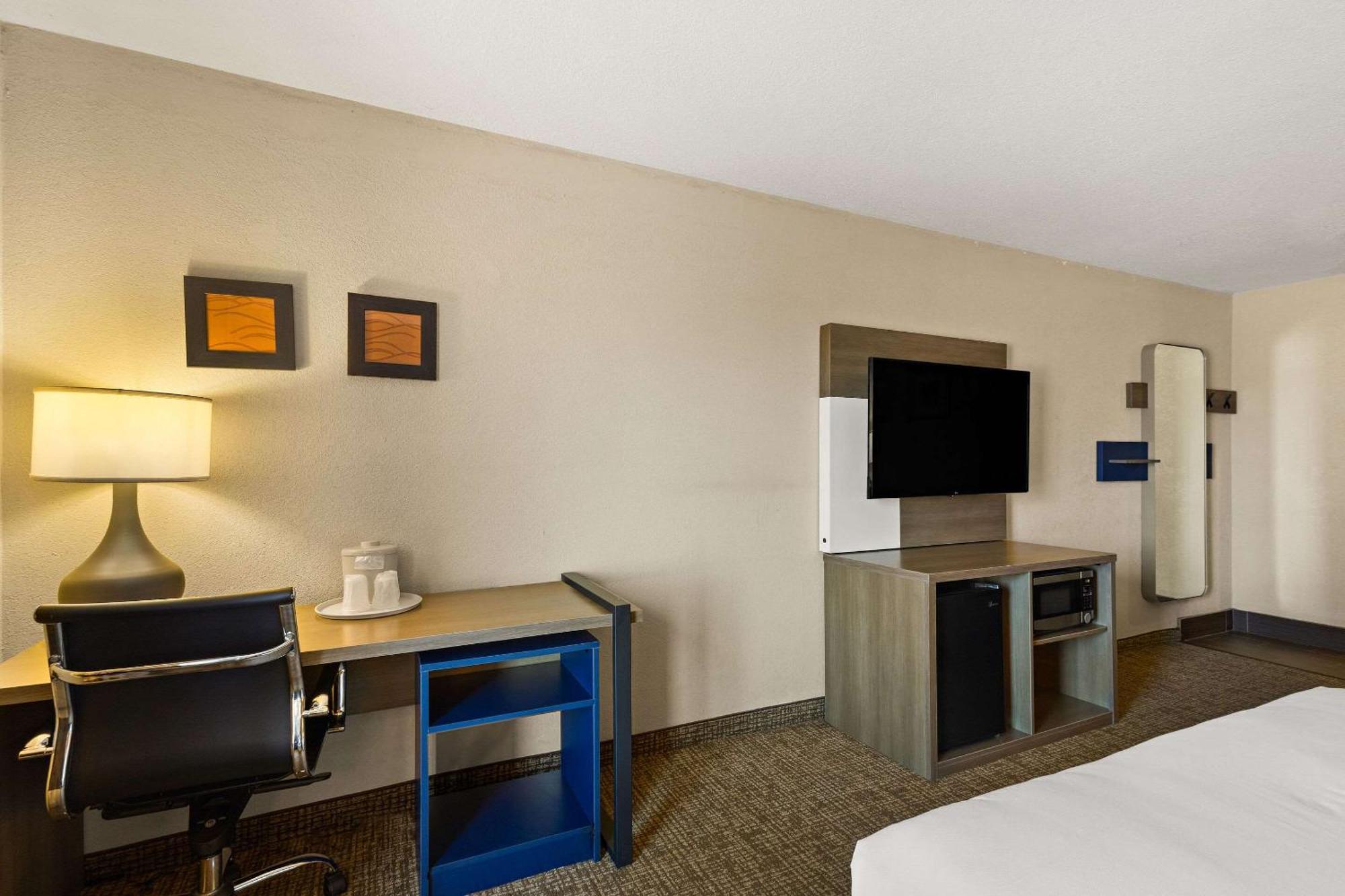 Comfort Inn Huntington Near University Ngoại thất bức ảnh