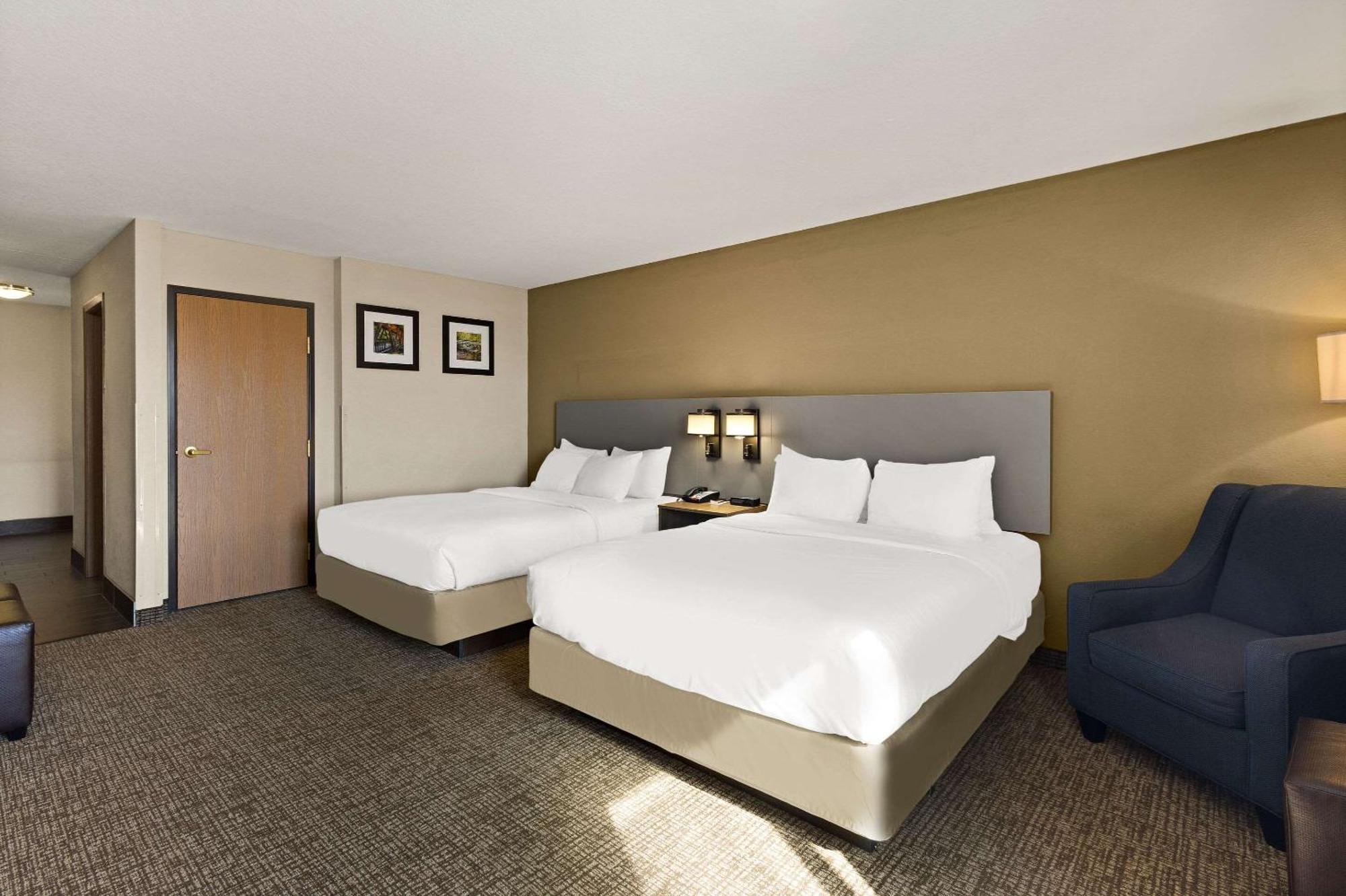 Comfort Inn Huntington Near University Ngoại thất bức ảnh