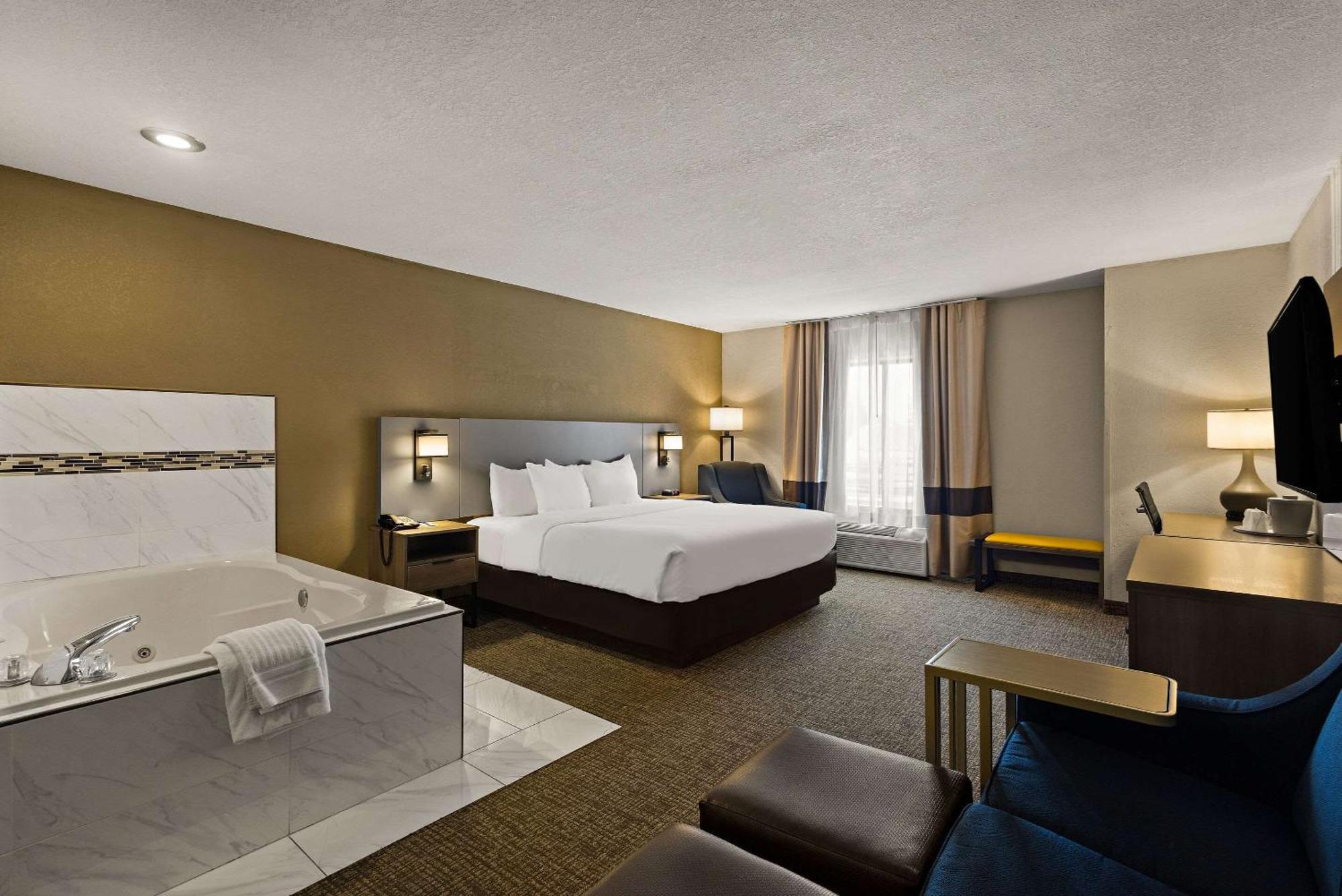 Comfort Inn Huntington Near University Ngoại thất bức ảnh