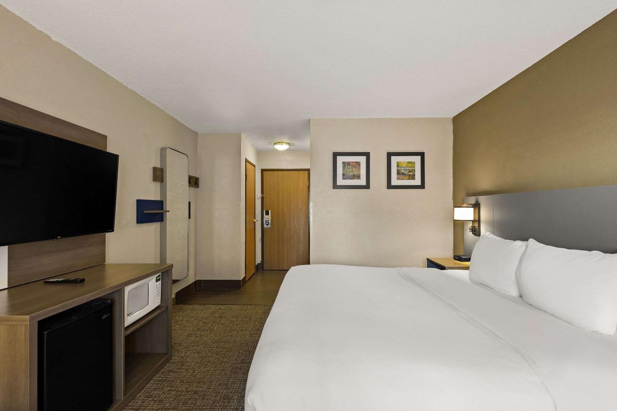 Comfort Inn Huntington Near University Ngoại thất bức ảnh