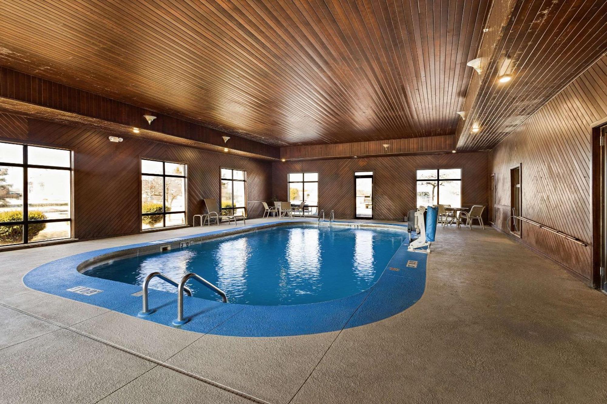 Comfort Inn Huntington Near University Ngoại thất bức ảnh